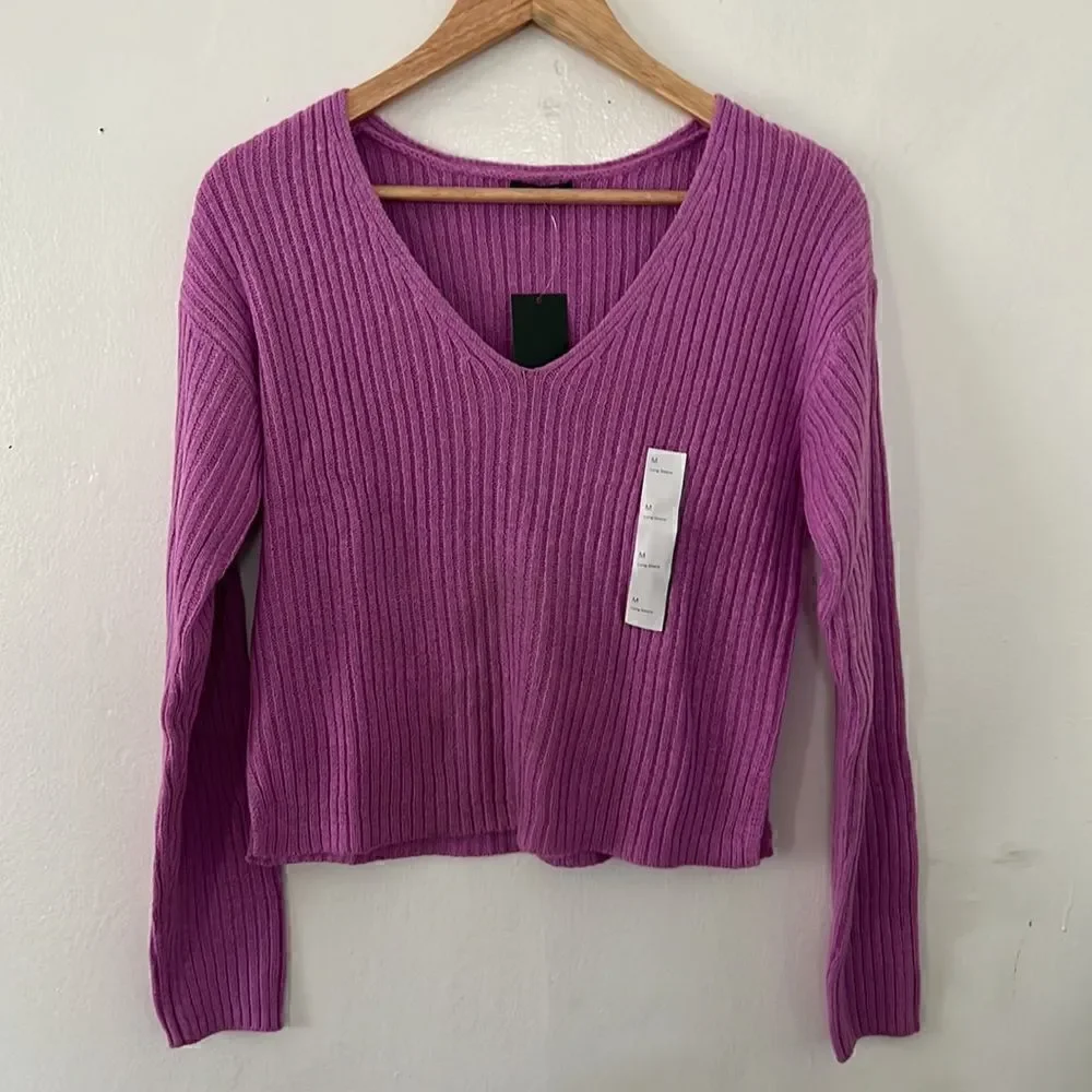 Wild fable Pullover Ribbed Neon Purple Sweater V Neck Side Slits Casual